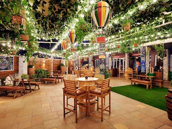 Urban Bar & Kitchen - Ubk
