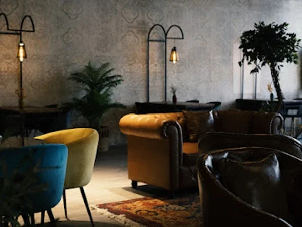 Mehro Mah Arthouse and Cafe