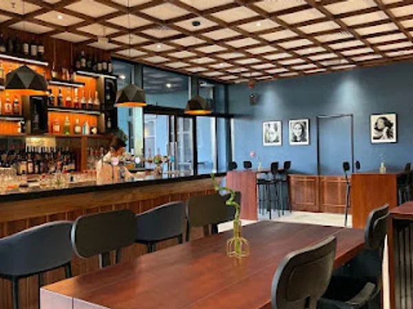 Rags To Riches Restaurant