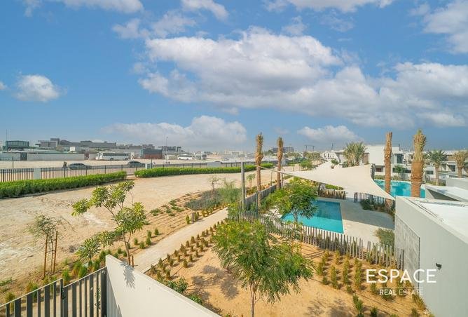 Таунхаус 4BR в Jebel Ali Village Townhouses