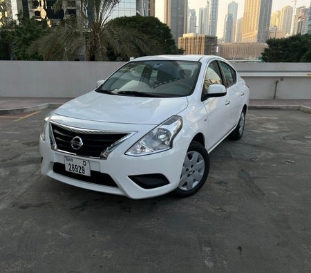 Nissan Sunny 2024