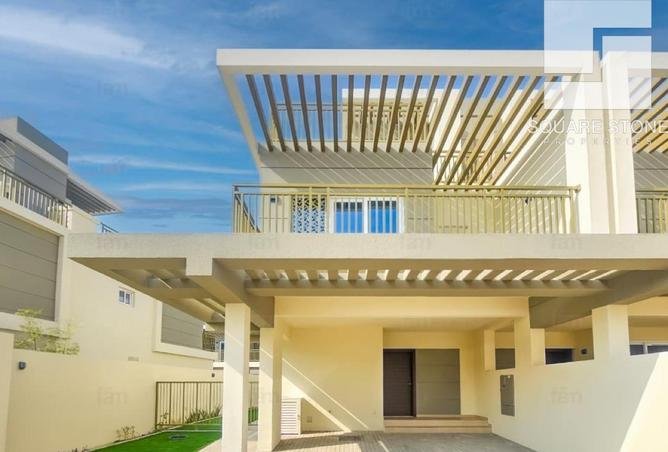 3BR Villa in Camelia