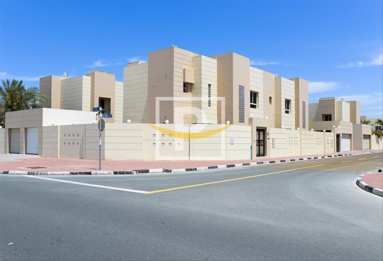 Вилла с 3 спальнями — Al Badaa Street