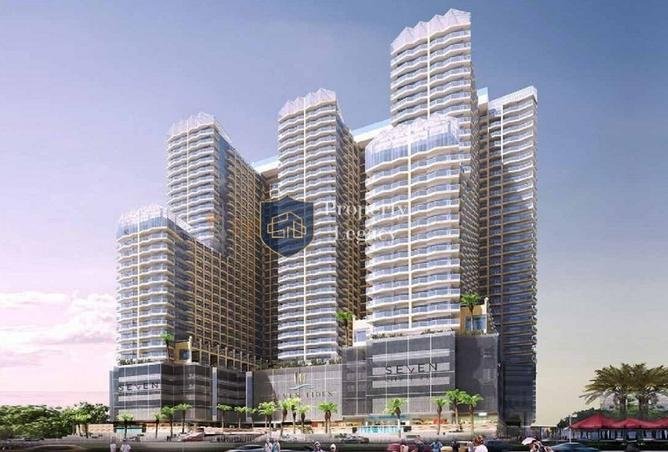 Студия в Golf Views Seven City