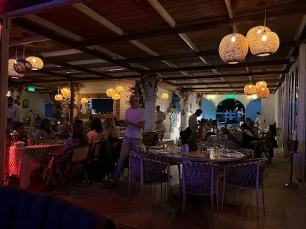 Aqua and More Seafood Restaurant