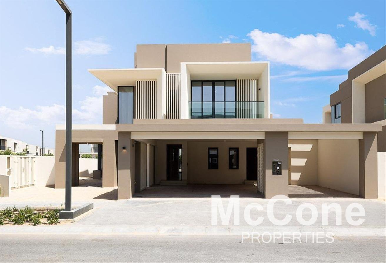 Вилла с 4 спальнями — Jebel Ali Village