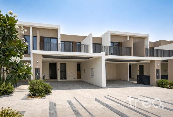 3BR Townhouse in Elan