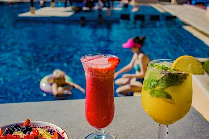 Splash Pool Bar