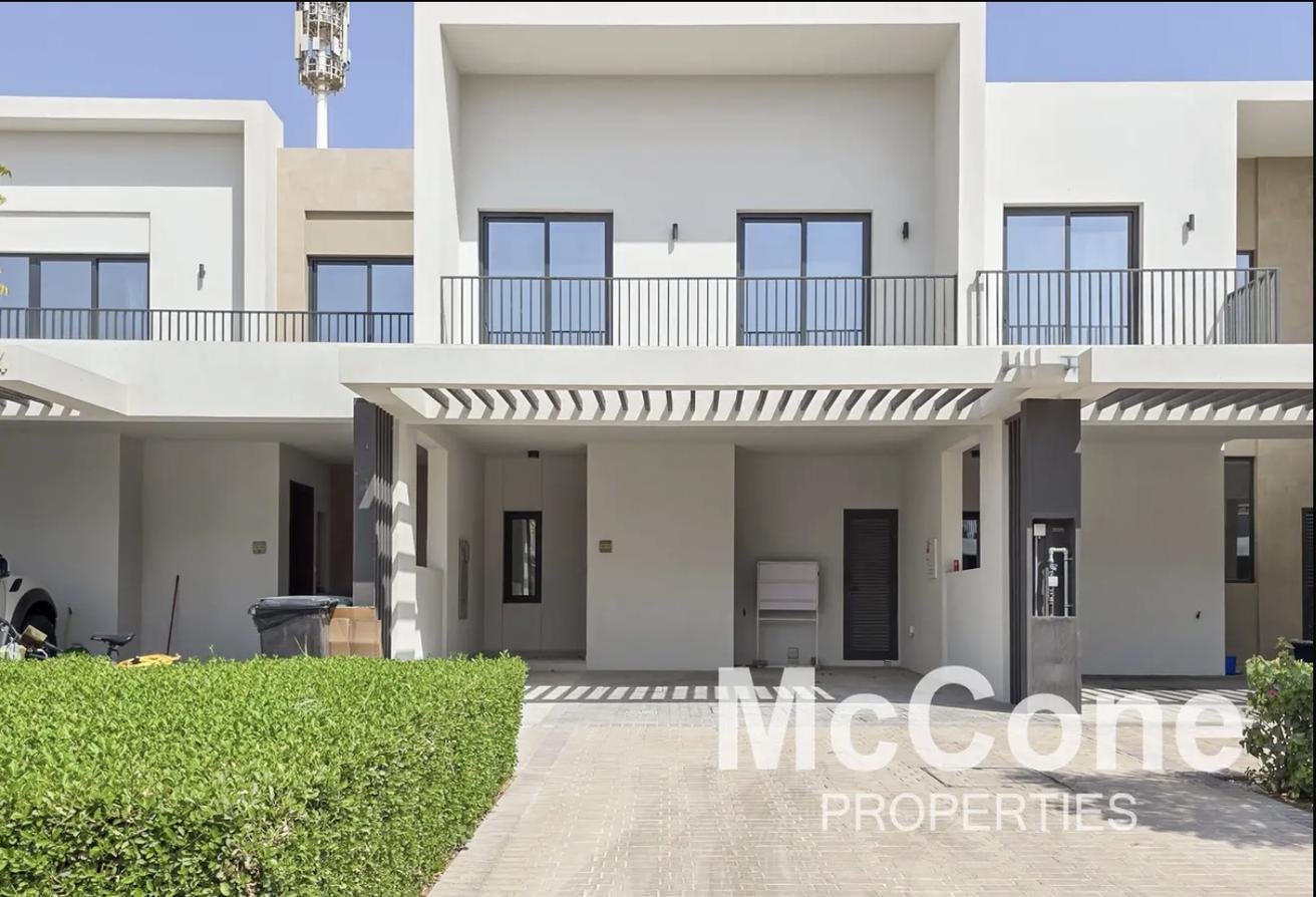 Вилла с 3 спальнями — Emaar South