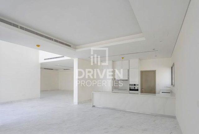 Вилла 5BR в District One West Phase 2