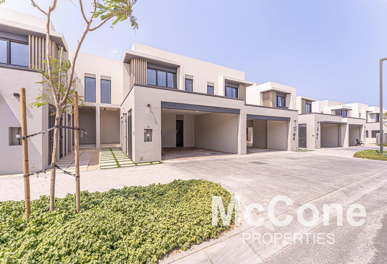 Таунхаус с 3 спальнями — Jebel Ali Village