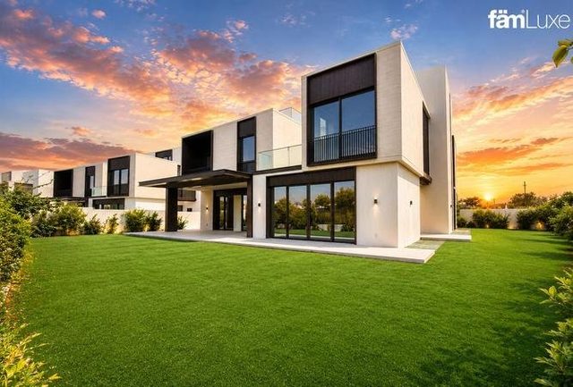 Вилла 5BR в Palm Hills
