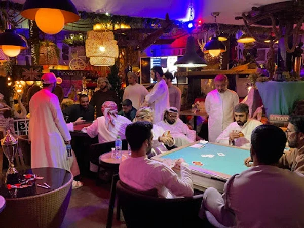 Piccolo Mondo Avenue Restaurant & Cafe