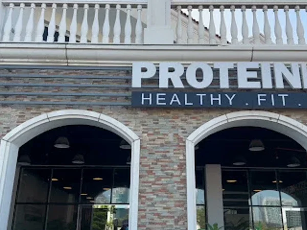 PROTEIN HOUSE JUMEIRAH HEALTHY • FIT • KITCHEN
