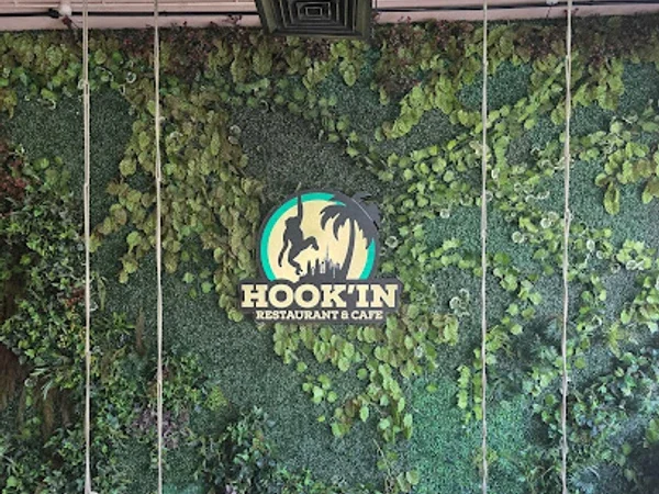 Hookin Cafe & Restaurant