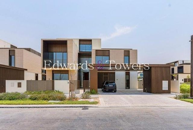 Вилла 5BR в Palm Hills