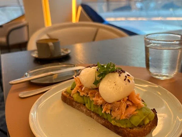 Centrale Restaurant & Lounge
