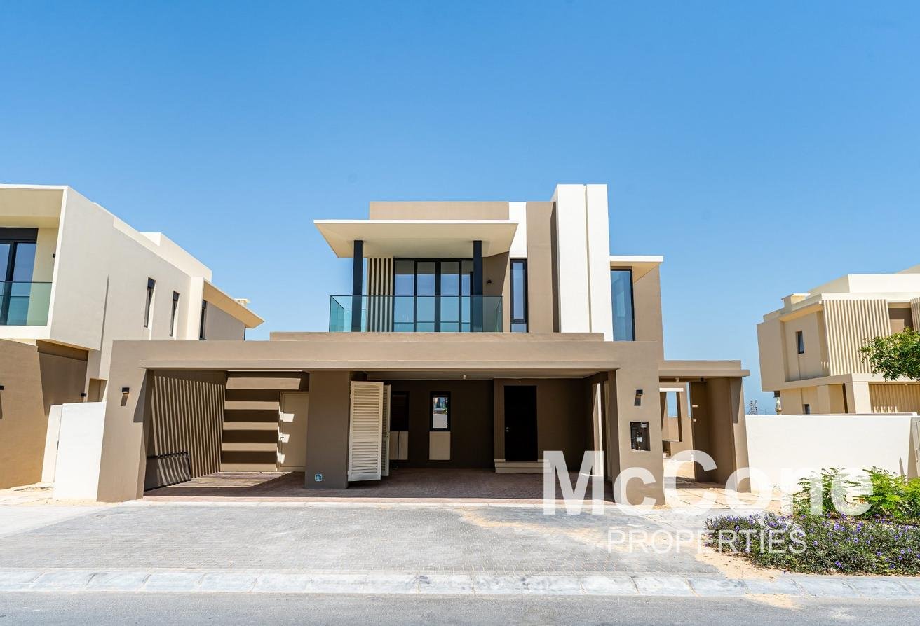 Вилла с 4 спальнями — Jebel Ali Village