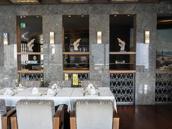 Abd El Wahab, Dubai Marina