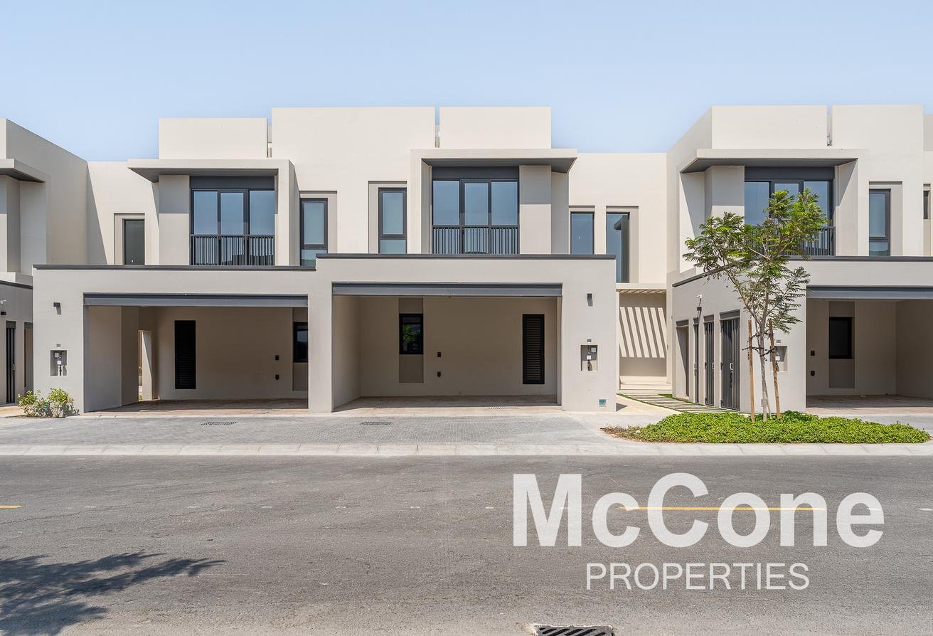 Таунхаус с 3 спальнями — Jebel Ali Village