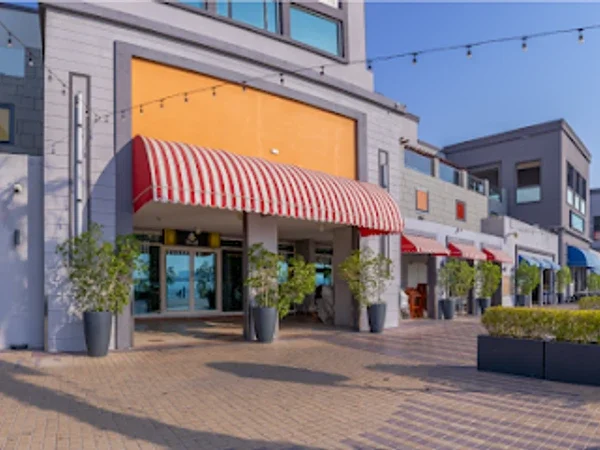 BOAT SEAFOOD RESTAURANT /