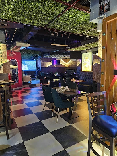 Lab Restaurant & Sports Bar
