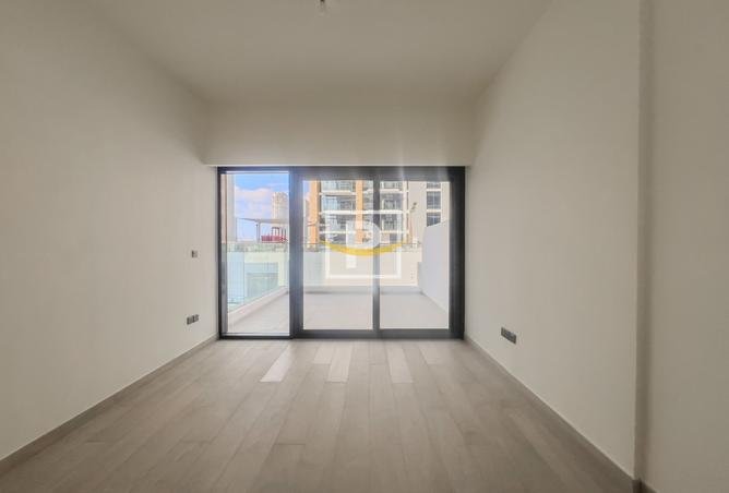 Студия в Azizi Riviera 25