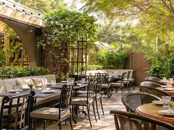 Nola Eatery & Social House