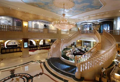 Restaurant & Bar