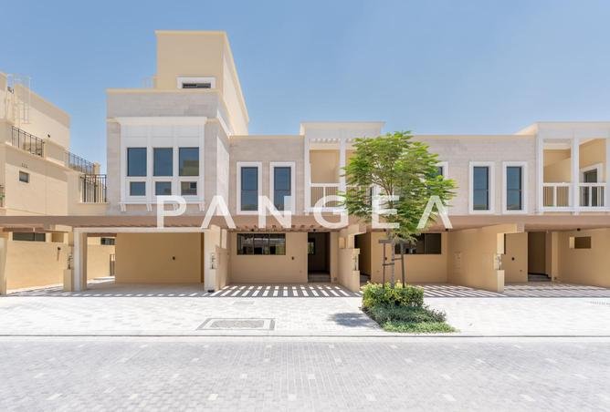 5BR Townhouse in Malta