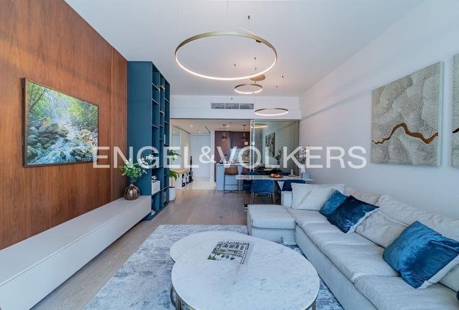 2BR Apartment in LIV Residence