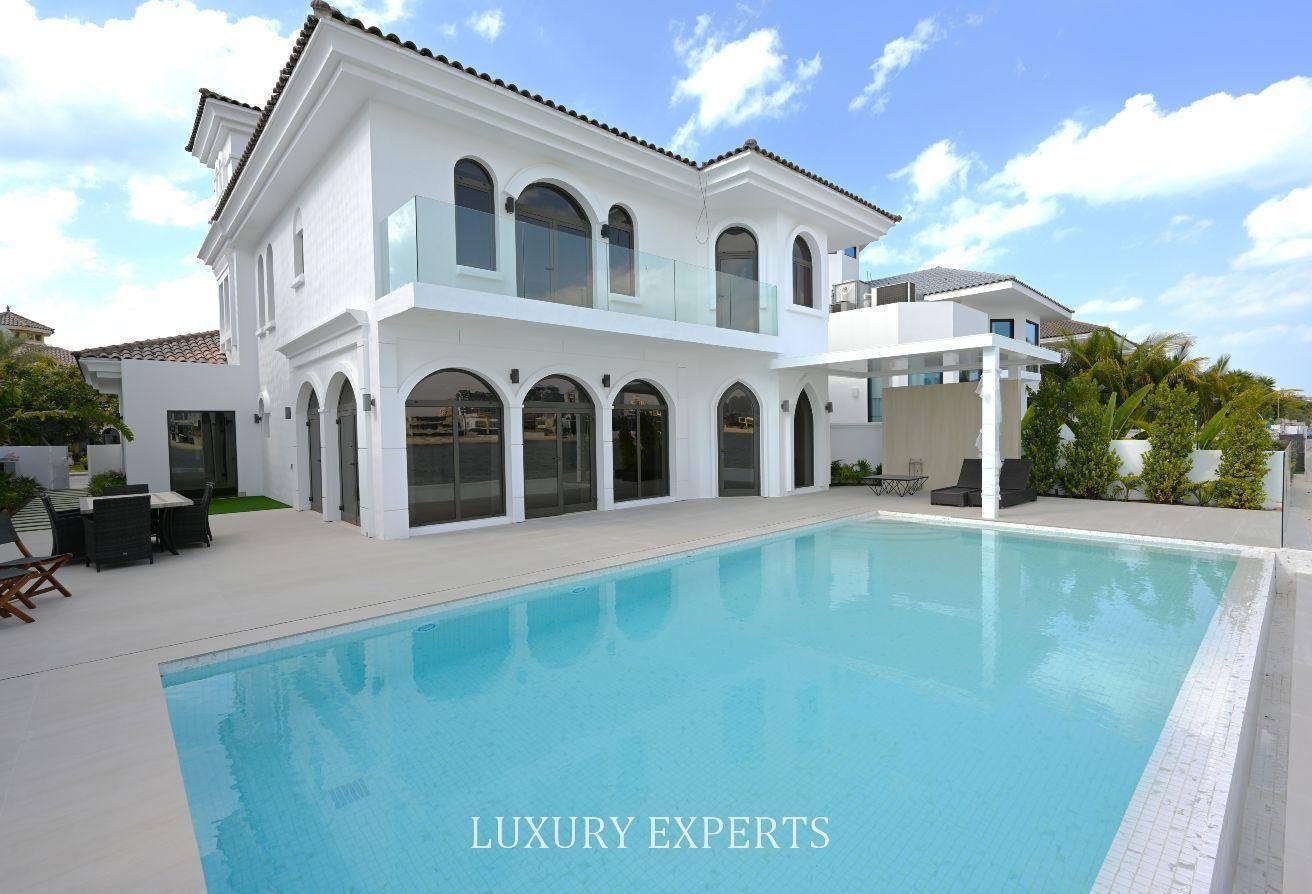 Вилла с 5 спальнями — Garden Homes Frond M
