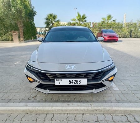 Hyundai Elantra 2024