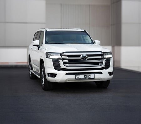 Toyota Land Cruiser GXR V6 2024
