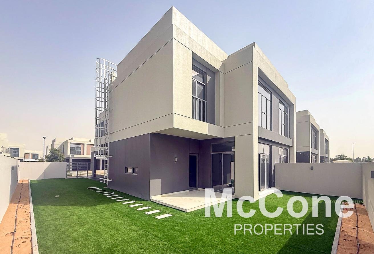 Вилла с 3 спальнями — Residential District