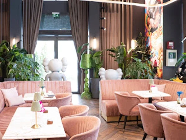Le Flamant Rose - Best Restaurant In Creek Harbour