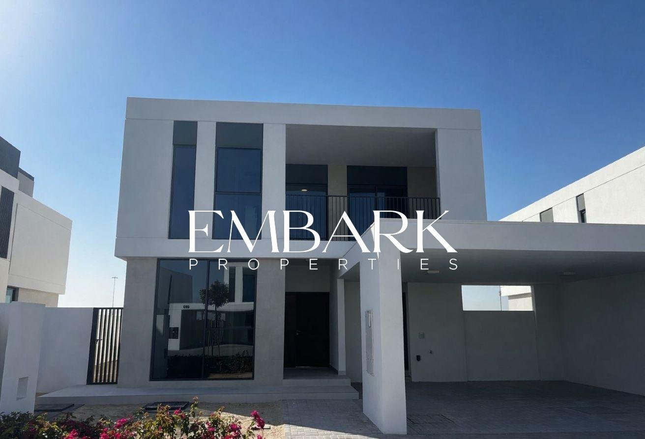 Вилла с 4 спальнями — Emaar South