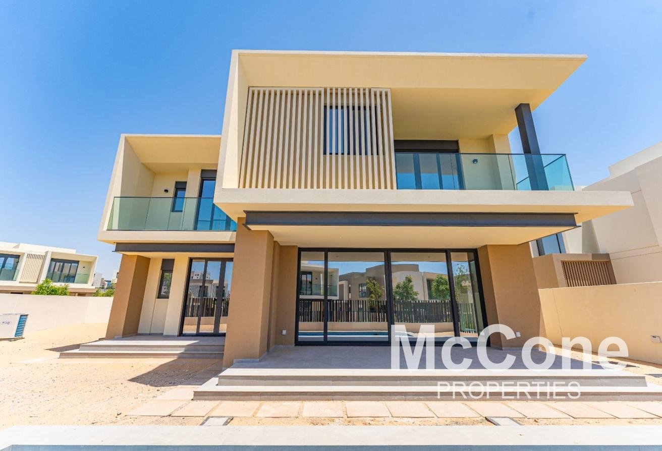 Вилла с 5 спальнями — Jebel Ali Village