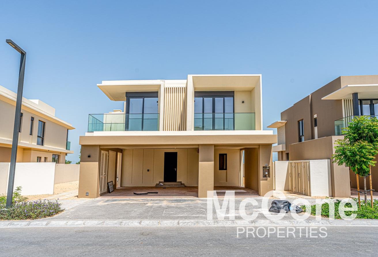 Вилла с 5 спальнями — Jebel Ali Village