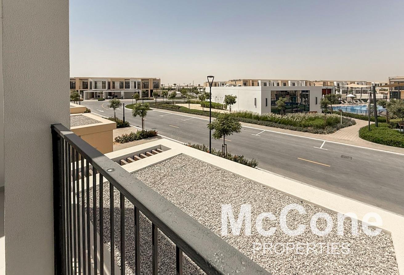 Вилла с 3 спальнями — Emaar South