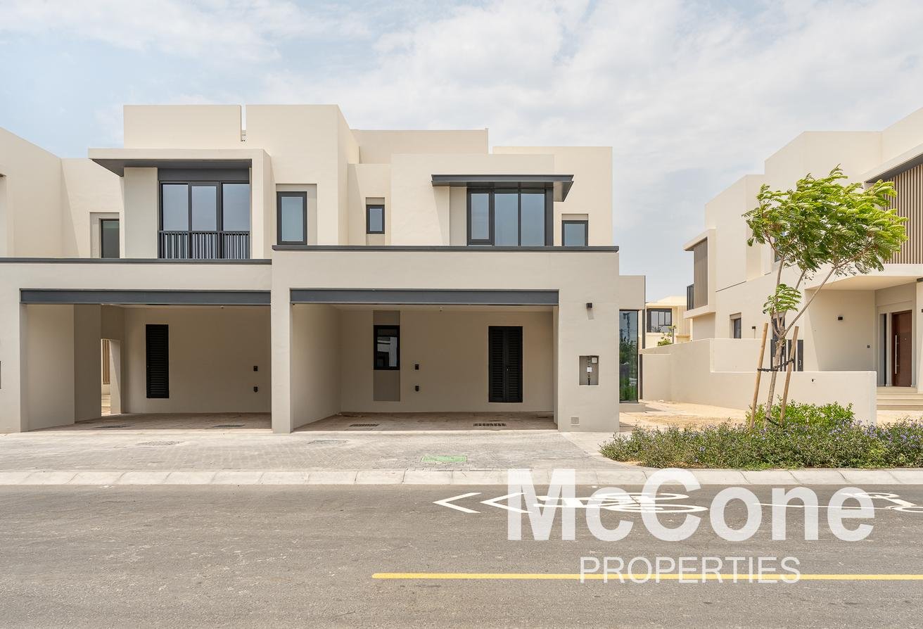 Таунхаус с 4 спальнями — Jebel Ali Village