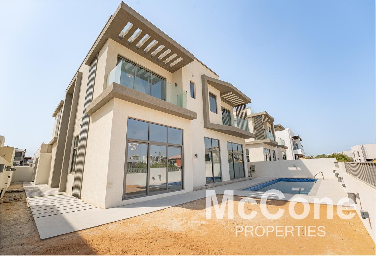 Вилла с 6 спальнями — Murano Townhouses