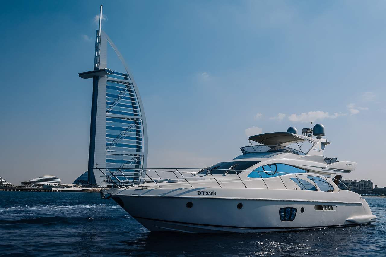 Azimut 55ft 8of us — до 20 гостей
