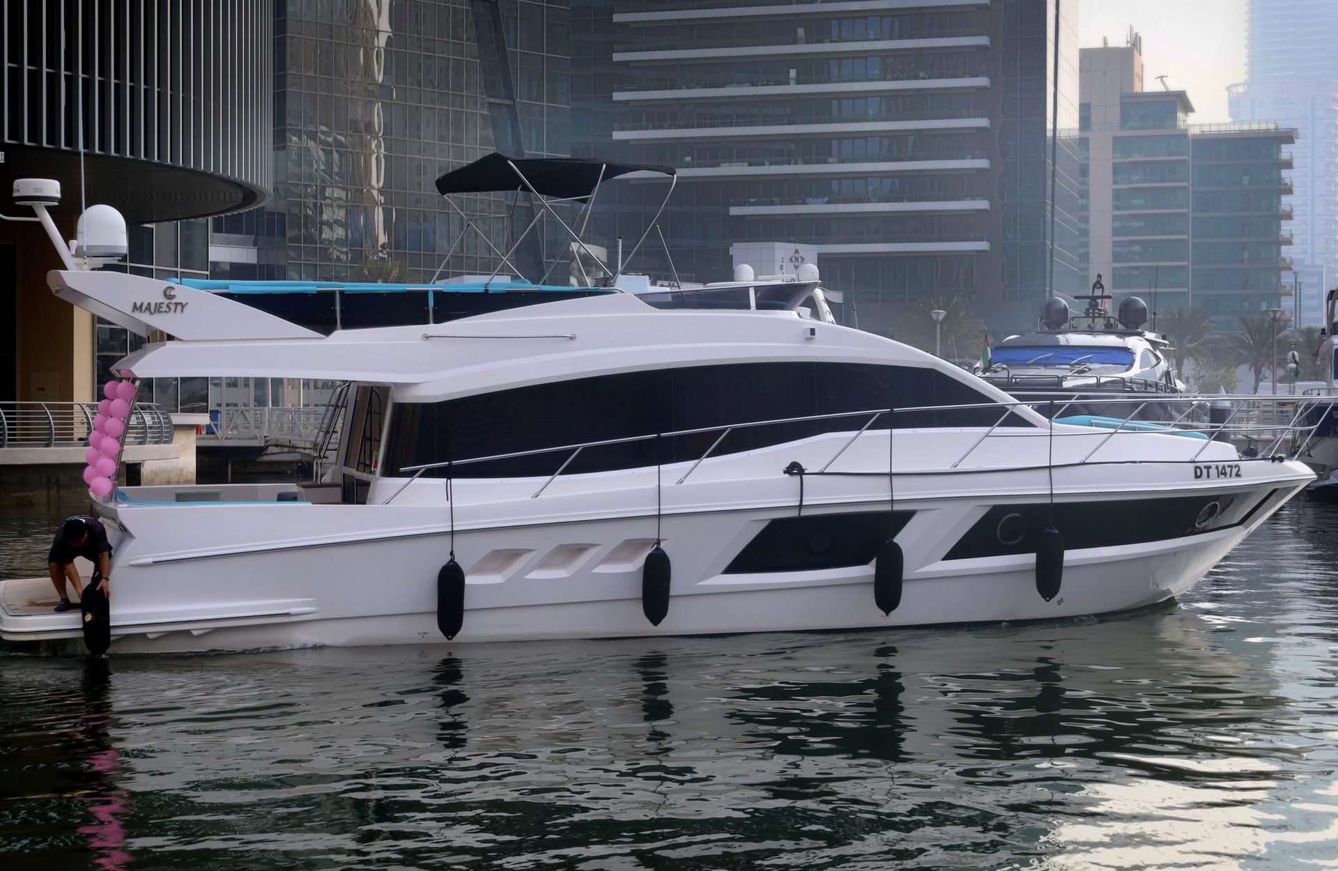 Majesty 48ft My Serena — до 15 гостей