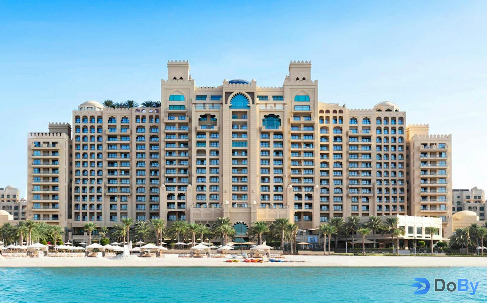Fairmont Пальма Day Pass с доступом к бассейну и пляжному шезлонгу в воскресенье