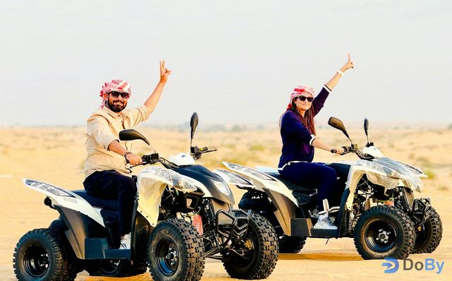 Safari por el desierto de Abu Dabi con 30 minutos en quad y cena a la barbacoa