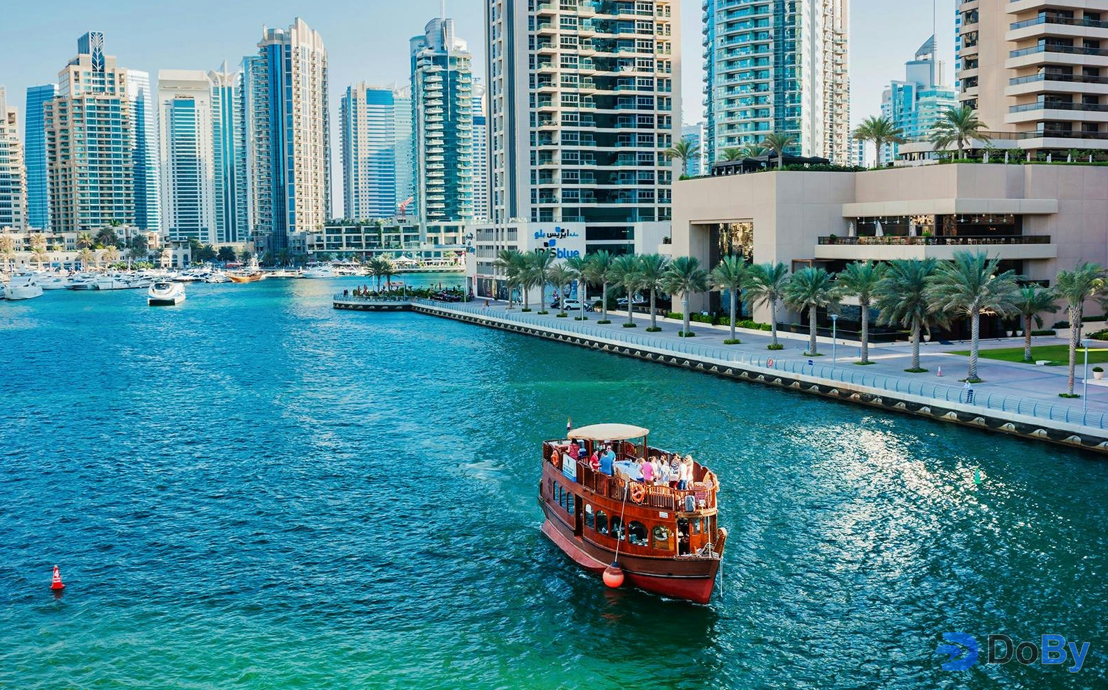 Круиз с ужином в Dhow Cruise в Dubai Marina с живым развлечением