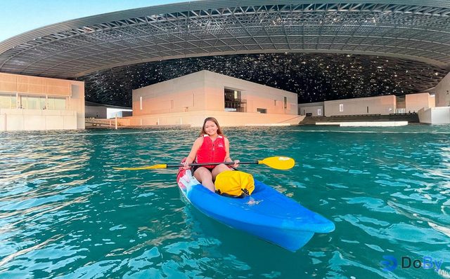 Visita guiada en kayak al Louvre de Abu Dhabi
