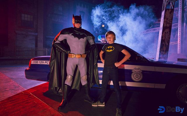Warner Bros. Mundo™ Abu Dhabi Pase Rápido